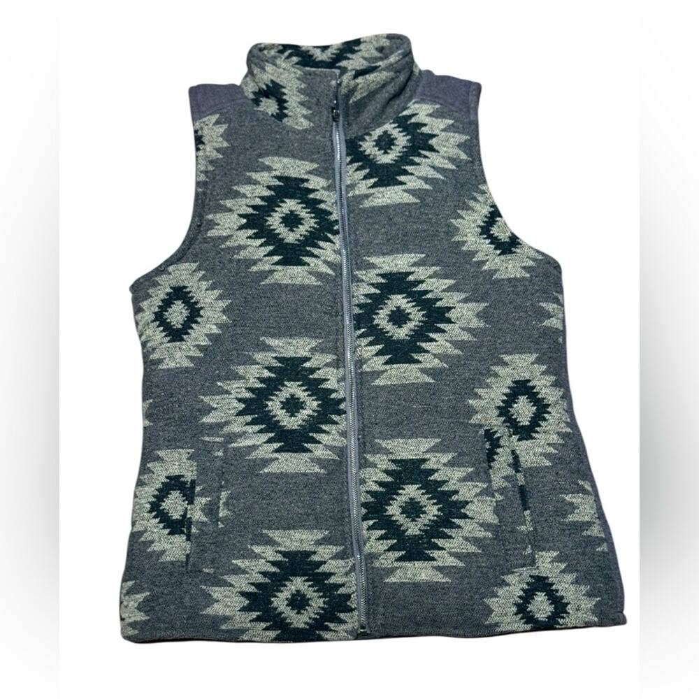 Cruel Women’s Medium Gray and Cream Aztec Patterned Puffer Vest